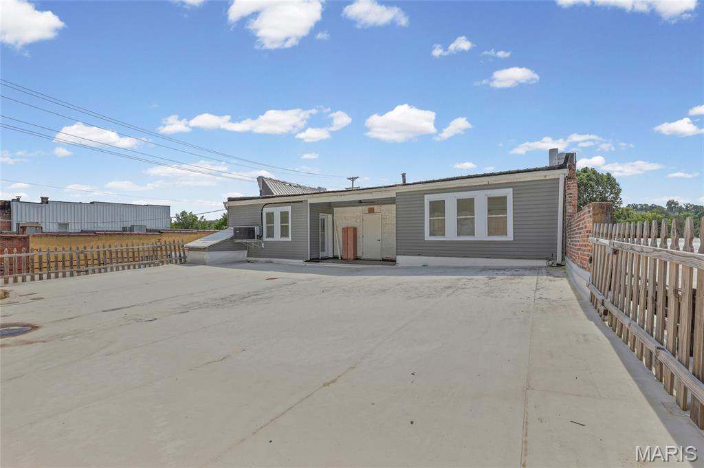 Old Town - Commercial Sale