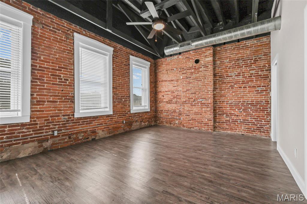 Old Town - Commercial Sale