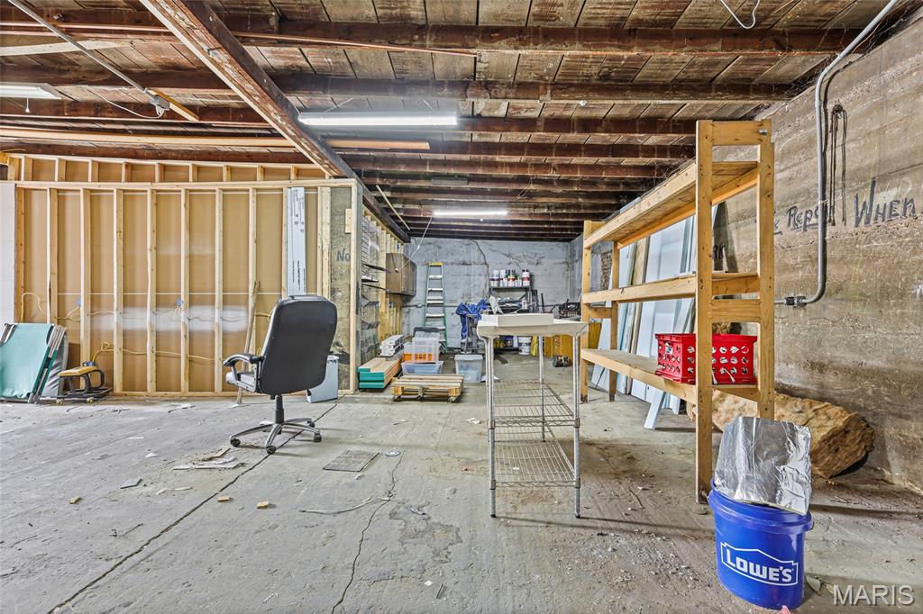 Old Town - Commercial Sale