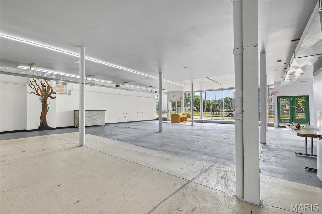 Old Town - Commercial Sale