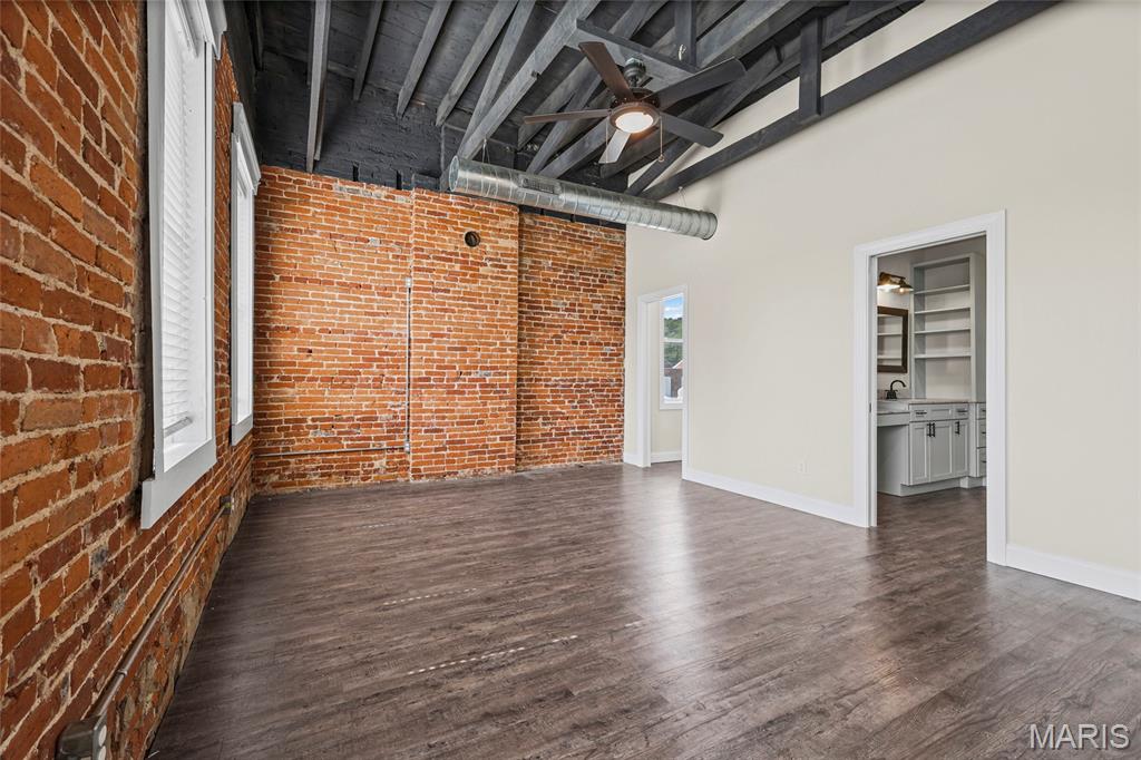 Old Town - Commercial Sale