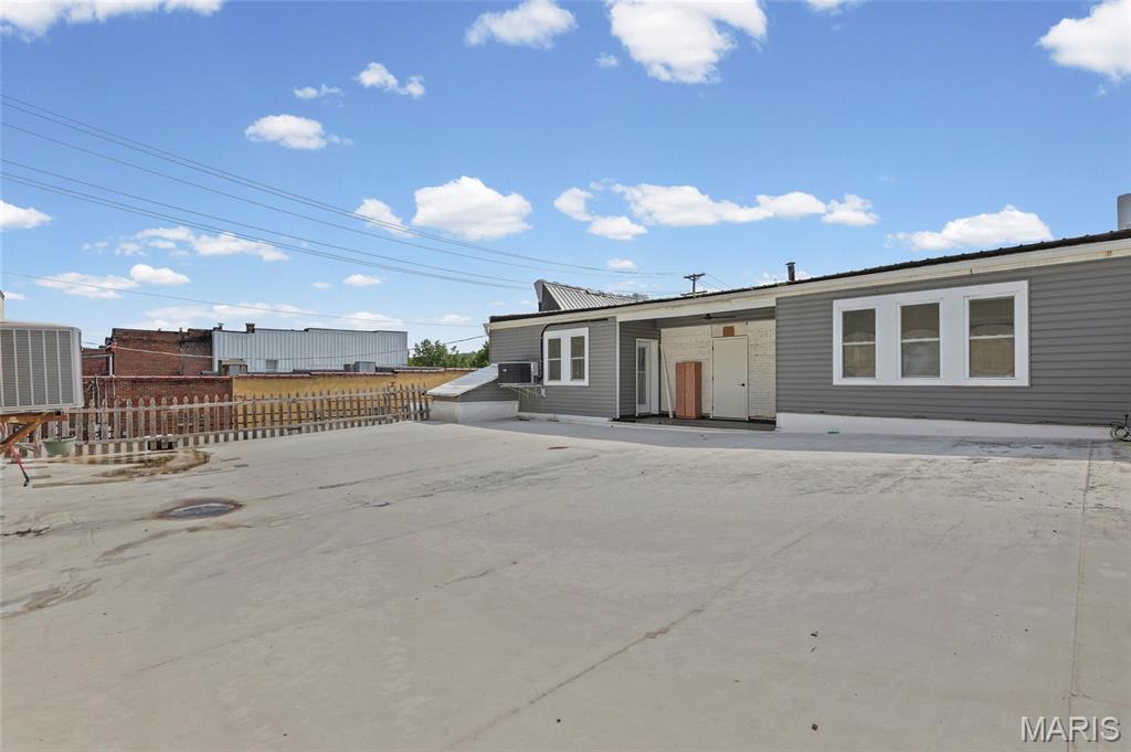 Old Town - Commercial Sale