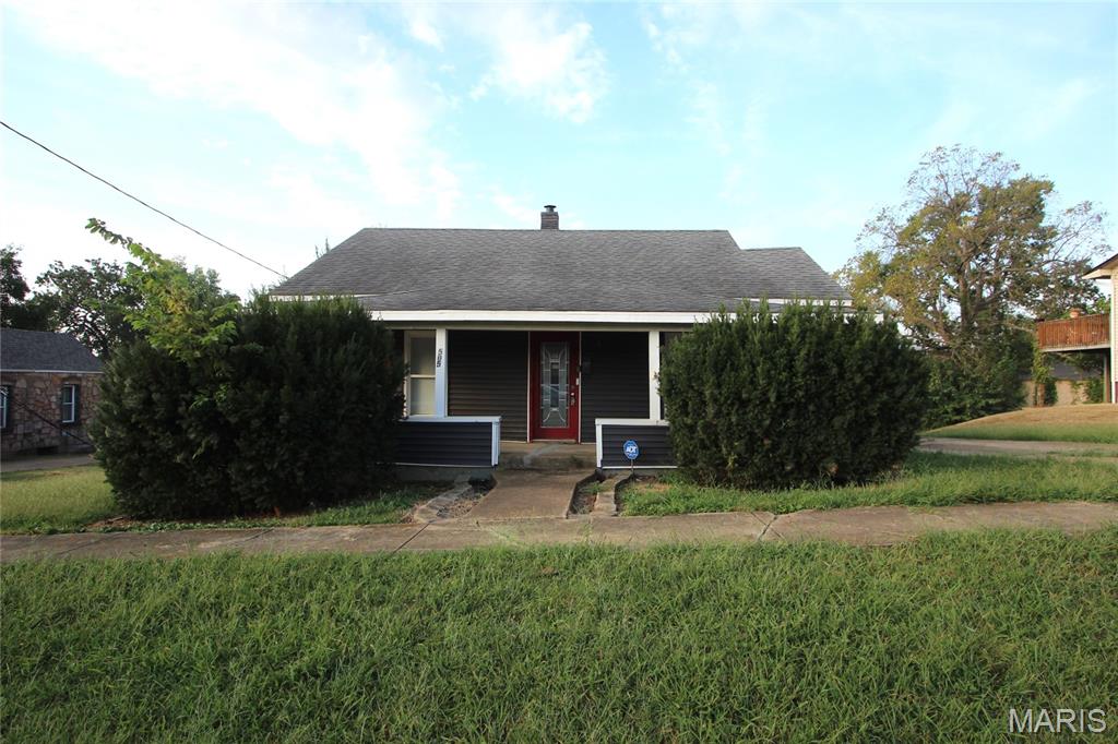 This 2-bedroom, 1-bath home in Park Hills offers a comfortable layout with plenty of living space. Inside, you'll find a large living room, separate dining room, and two bedrooms. Enjoy relaxing outdoors on the covered front porch or deck, with a shed providing additional storage space. With its convenient location and functional floor plan, this home is ready for its next owner. Schedule your showing today!
