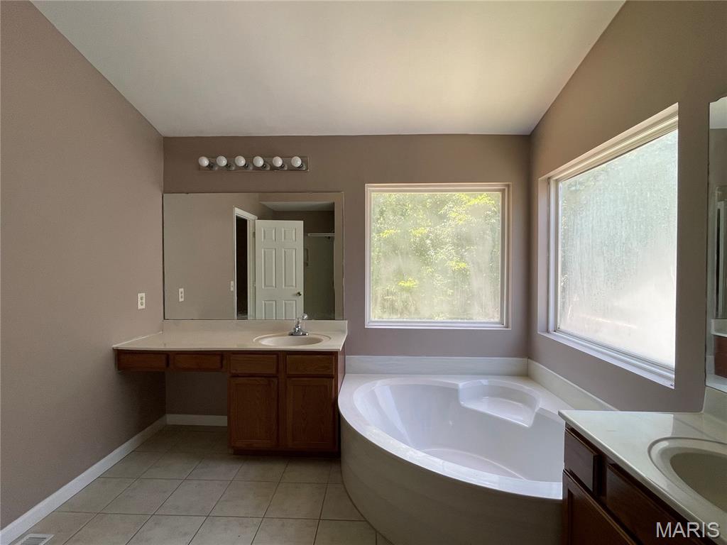 Canary Estates - Residential Lease