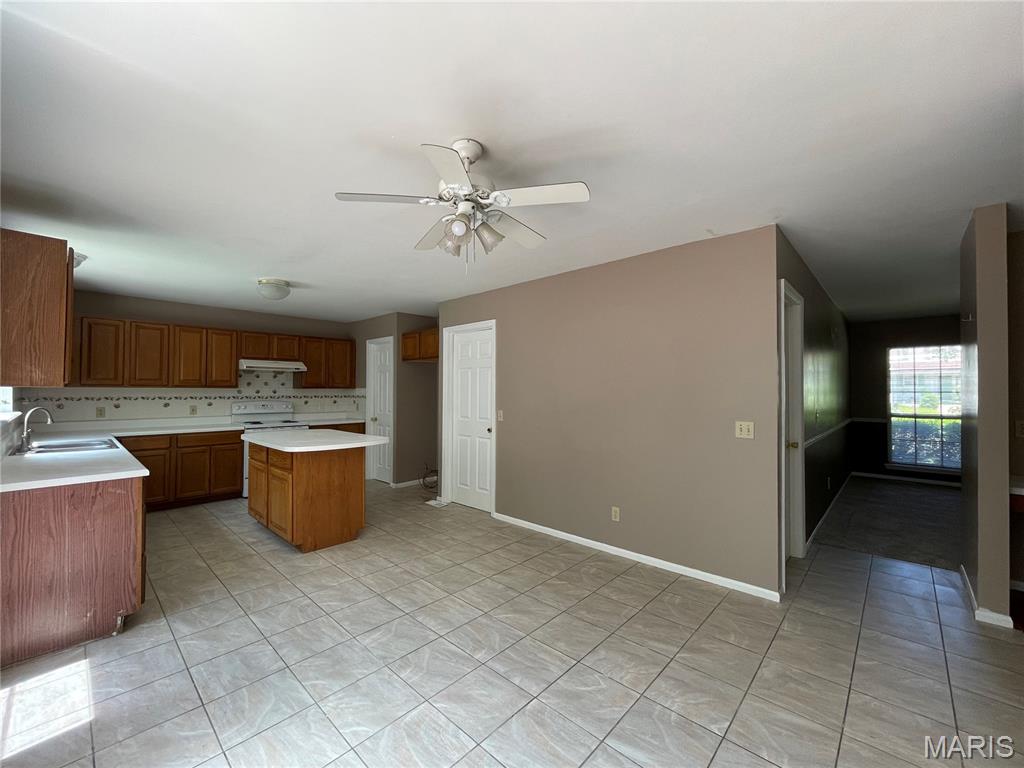 Canary Estates - Residential Lease