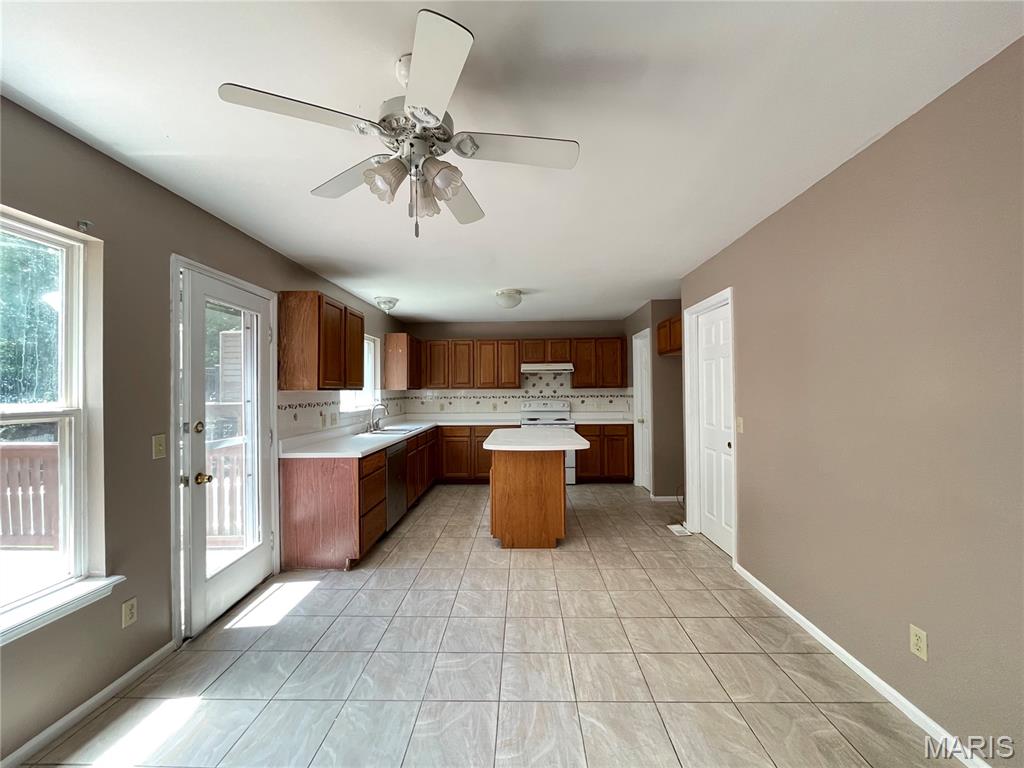 Canary Estates - Residential Lease