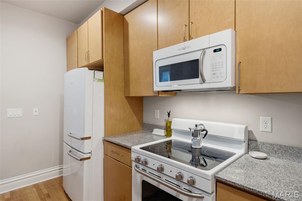 UIC McRee 5 - Residential
