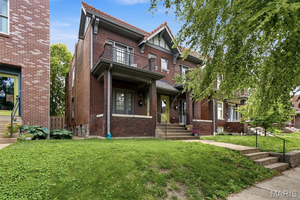 UIC McRee 5 - Residential