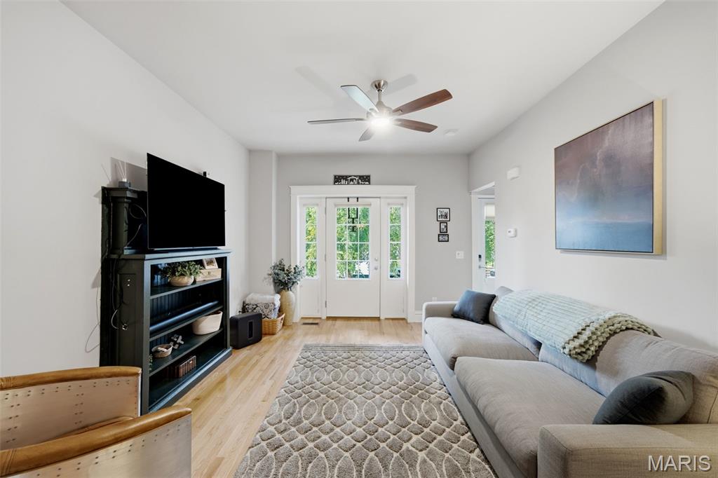 UIC McRee 5 - Residential