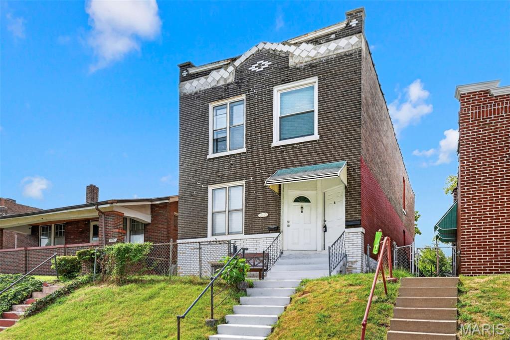 St Louis Commons Add - Residential Income