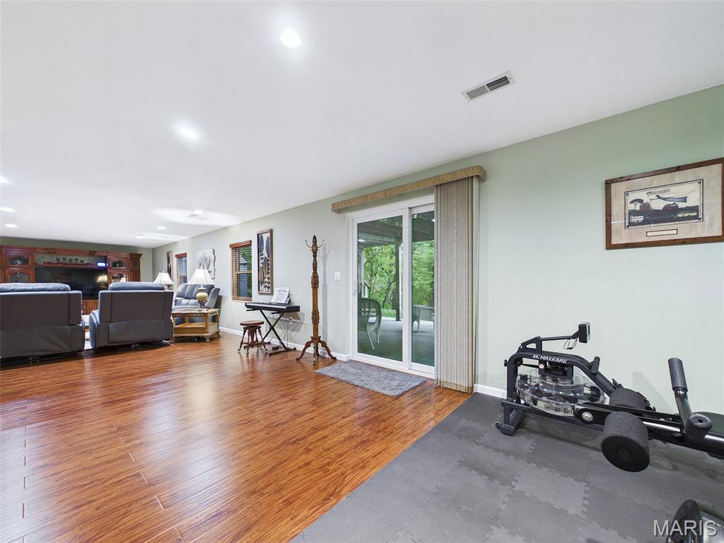 Country Club Manors - Residential