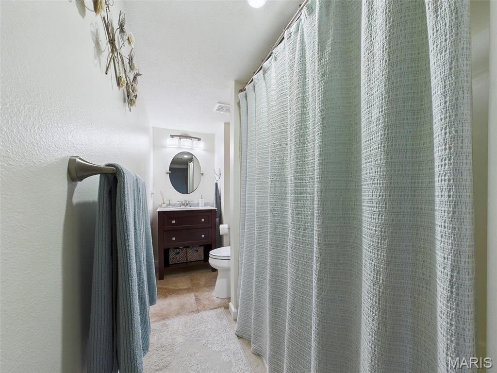 Country Club Manors - Residential