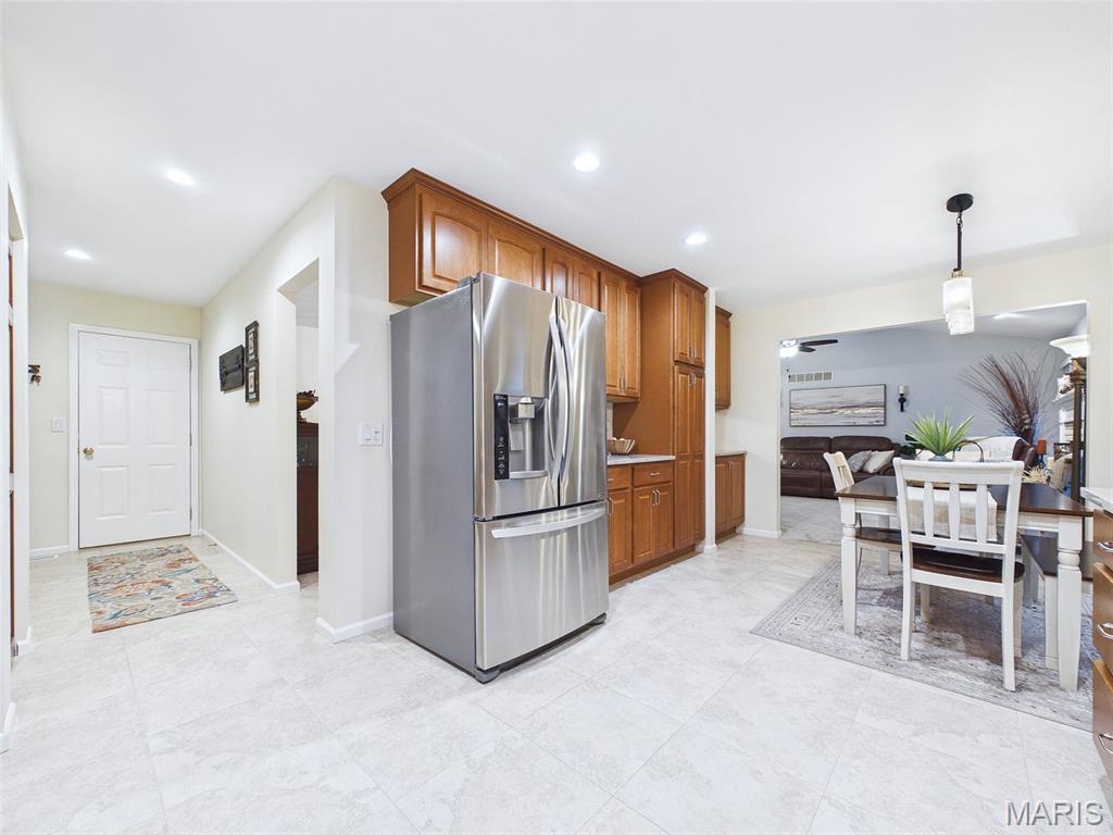 Country Club Manors - Residential