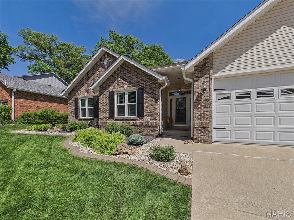 Country Club Manors - Residential