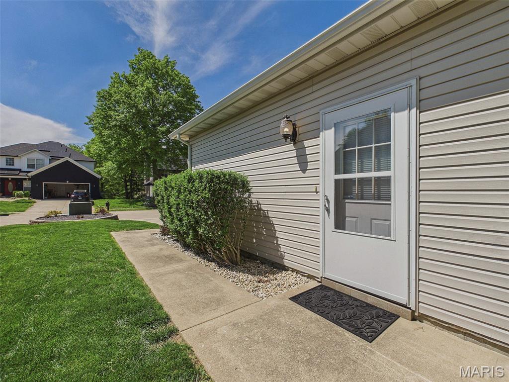 Country Club Manors - Residential