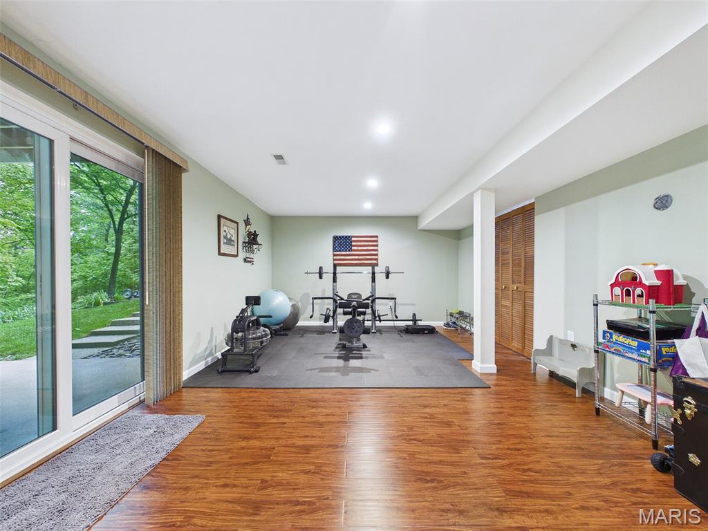 Country Club Manors - Residential