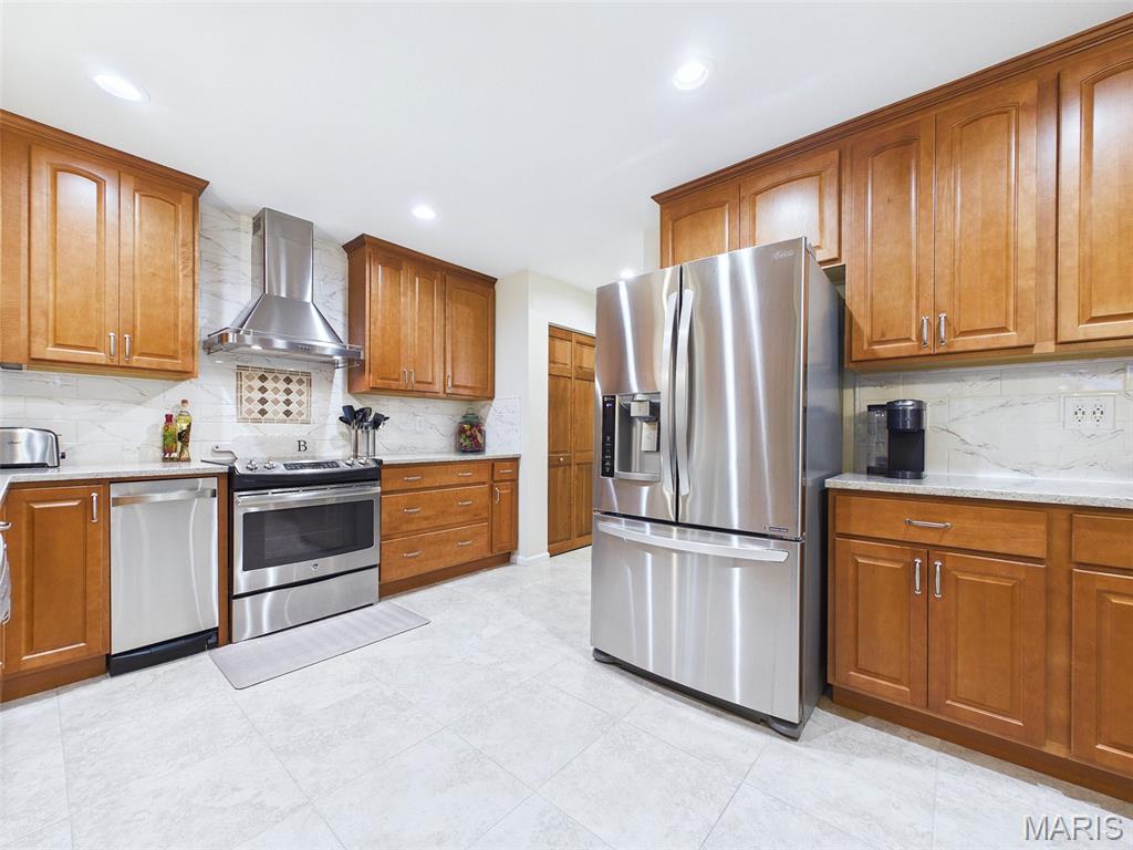 Country Club Manors - Residential