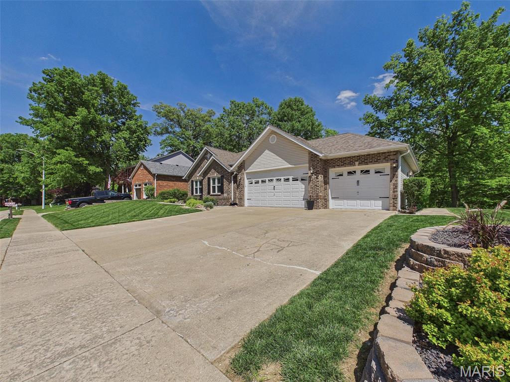 Country Club Manors - Residential