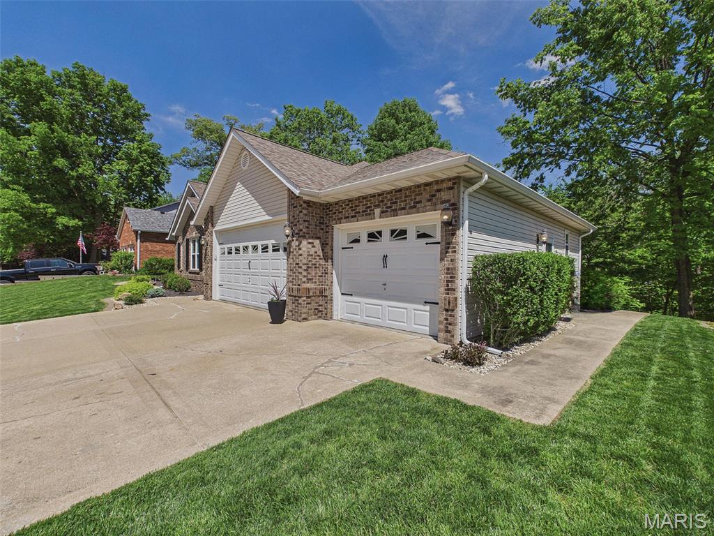 Country Club Manors - Residential