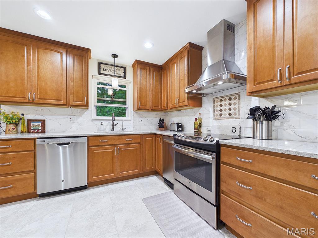 Country Club Manors - Residential