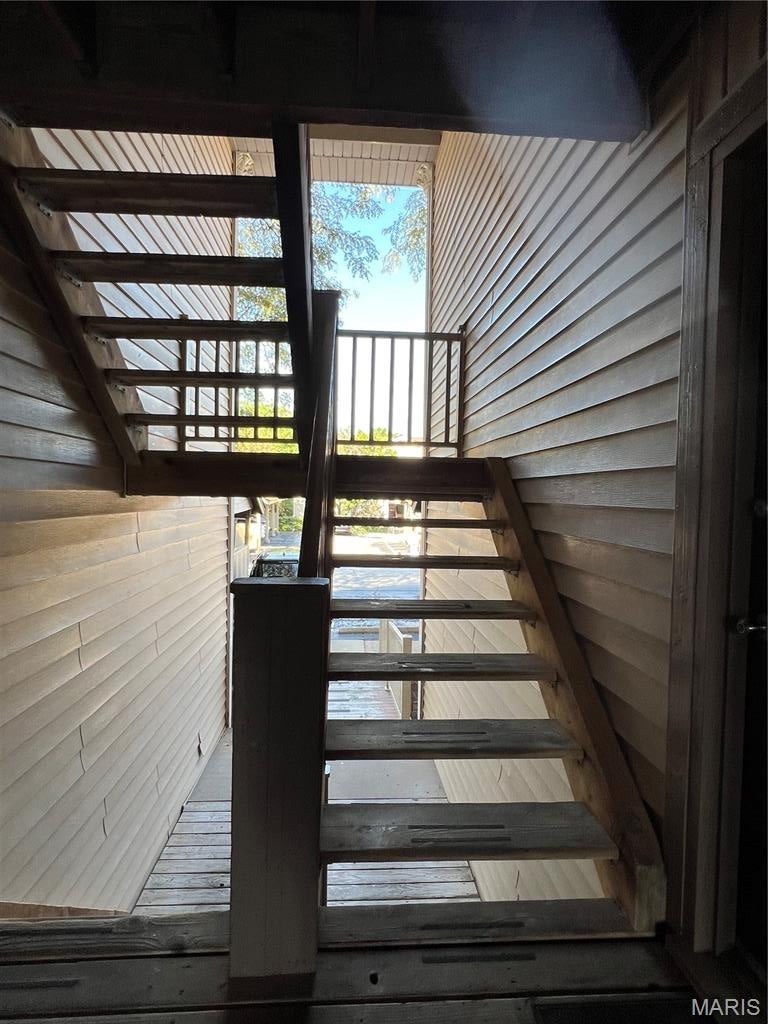 Treetop Condo Ph 2 - Residential