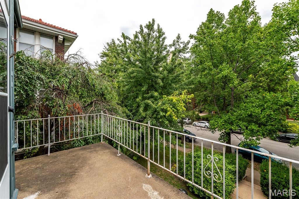 Lindells Add 02 - Residential Income