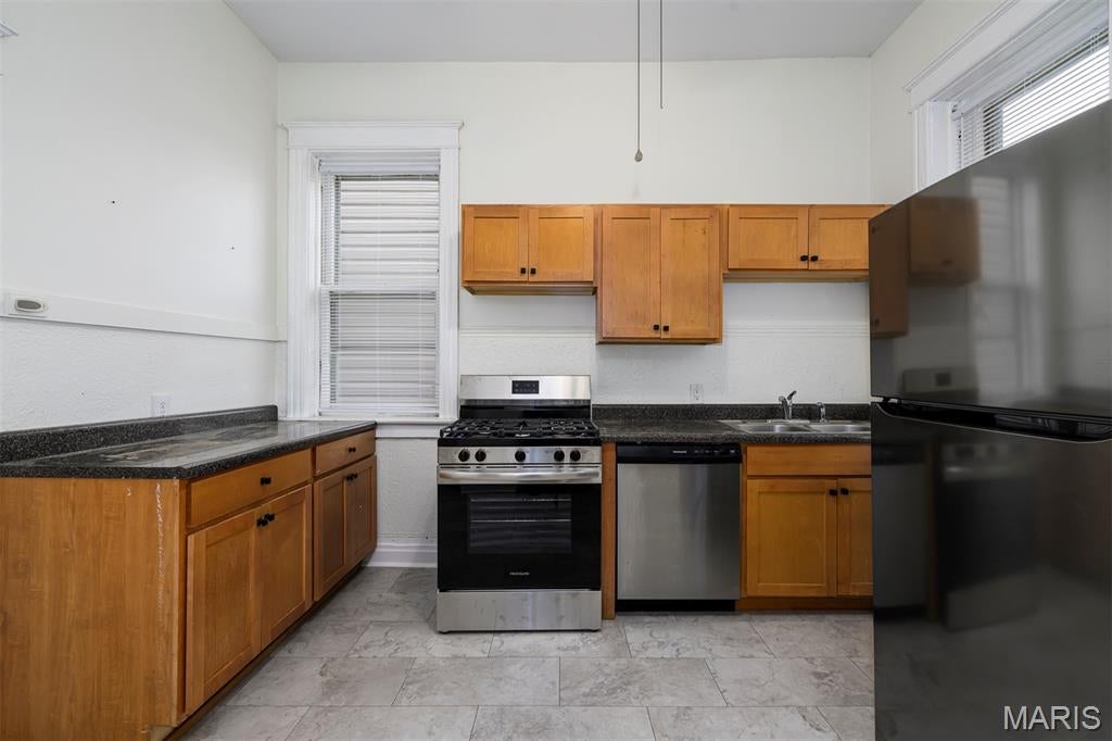 Lindells Add 02 - Residential Income