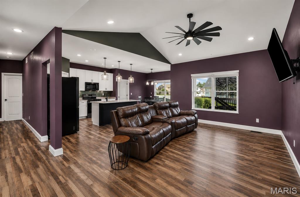Meridian Oaks - Residential