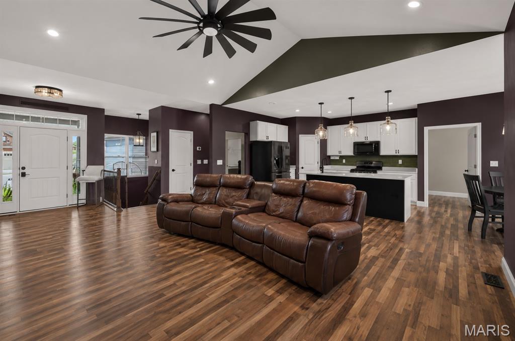 Meridian Oaks - Residential