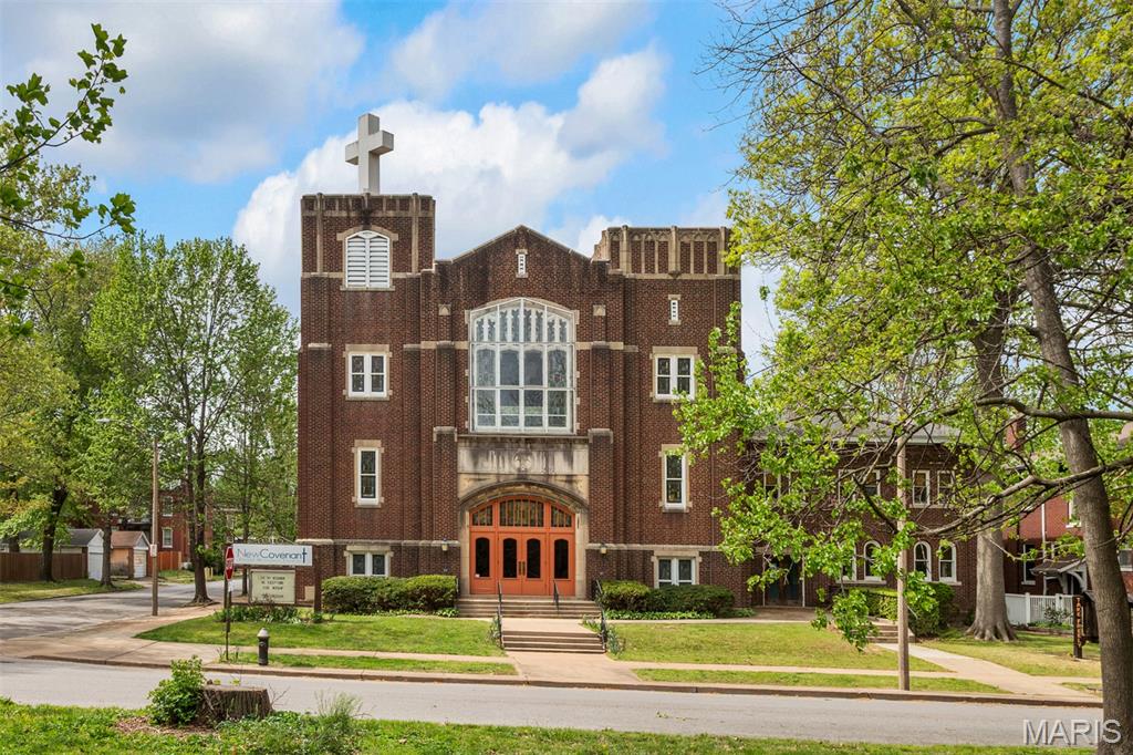 Gravois Kingshighway Park - Commercial Sale