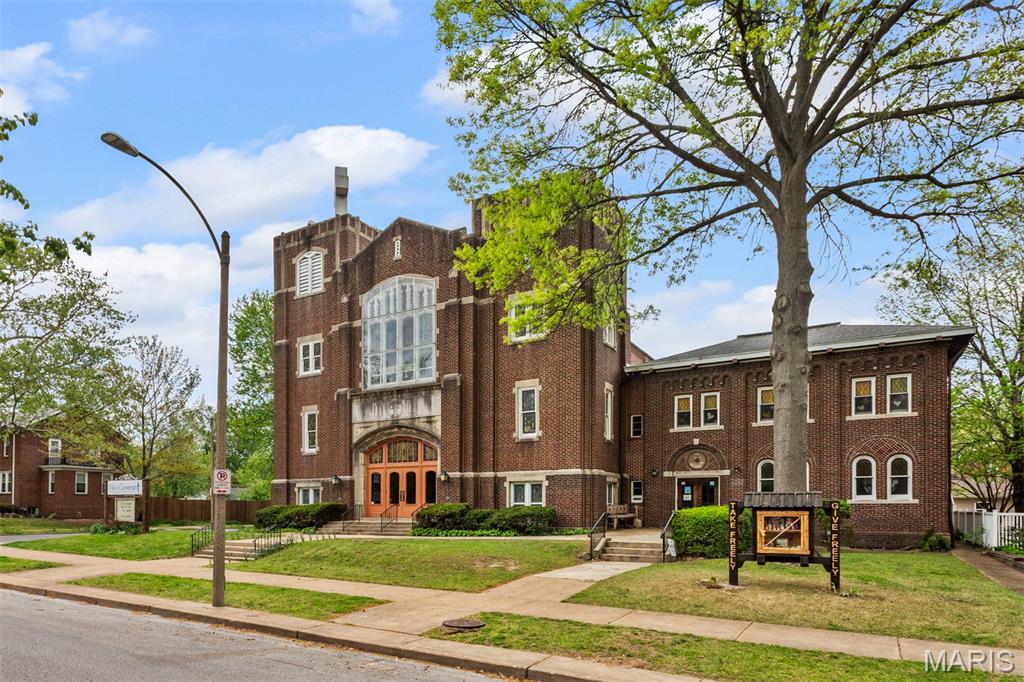 Gravois Kingshighway Park - Commercial Sale