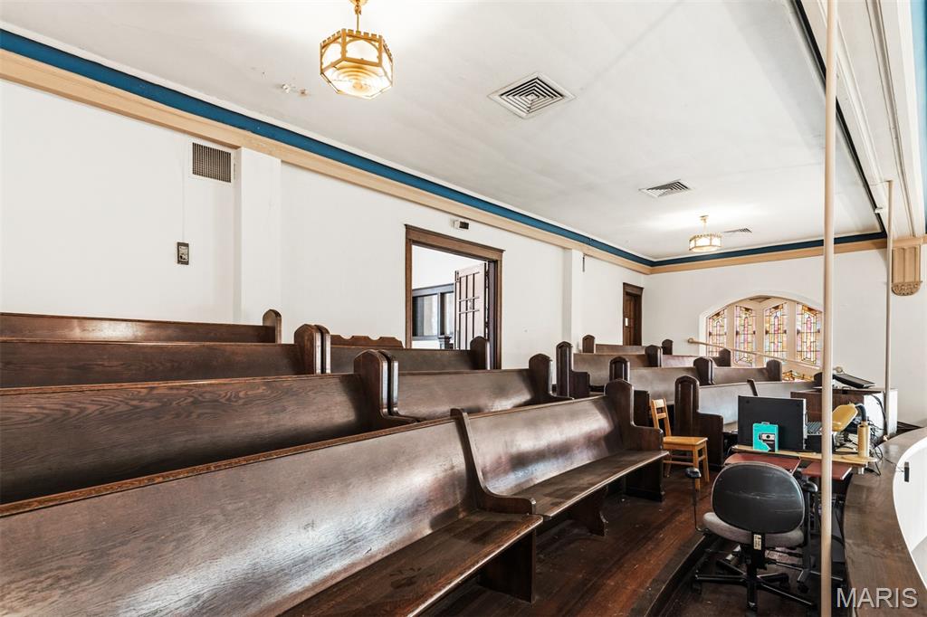 Gravois Kingshighway Park - Commercial Sale