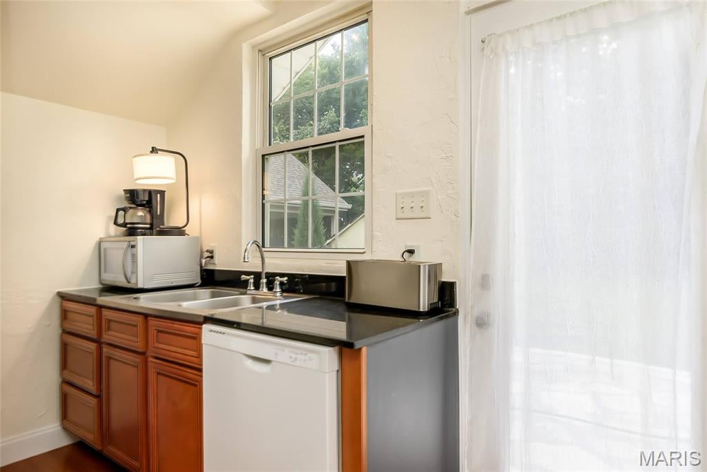 Tuxedo Park - Residential