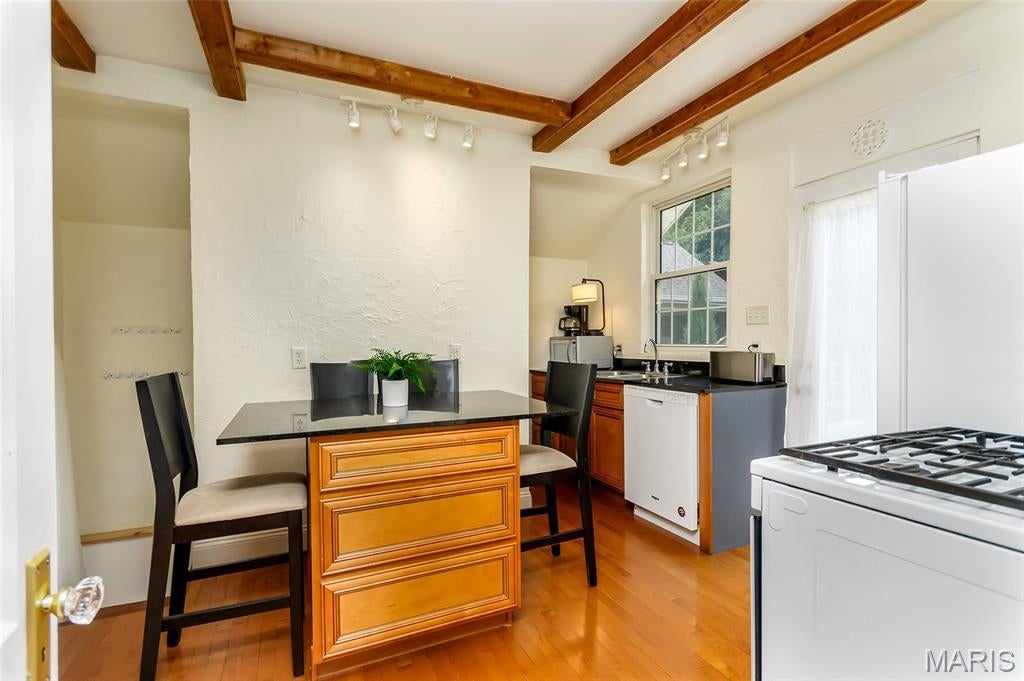 Tuxedo Park - Residential