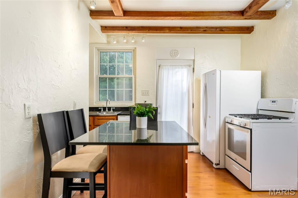Tuxedo Park - Residential