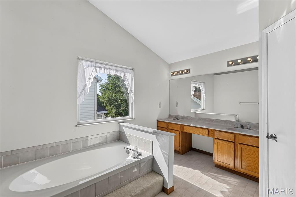 Kensington Court - Residential