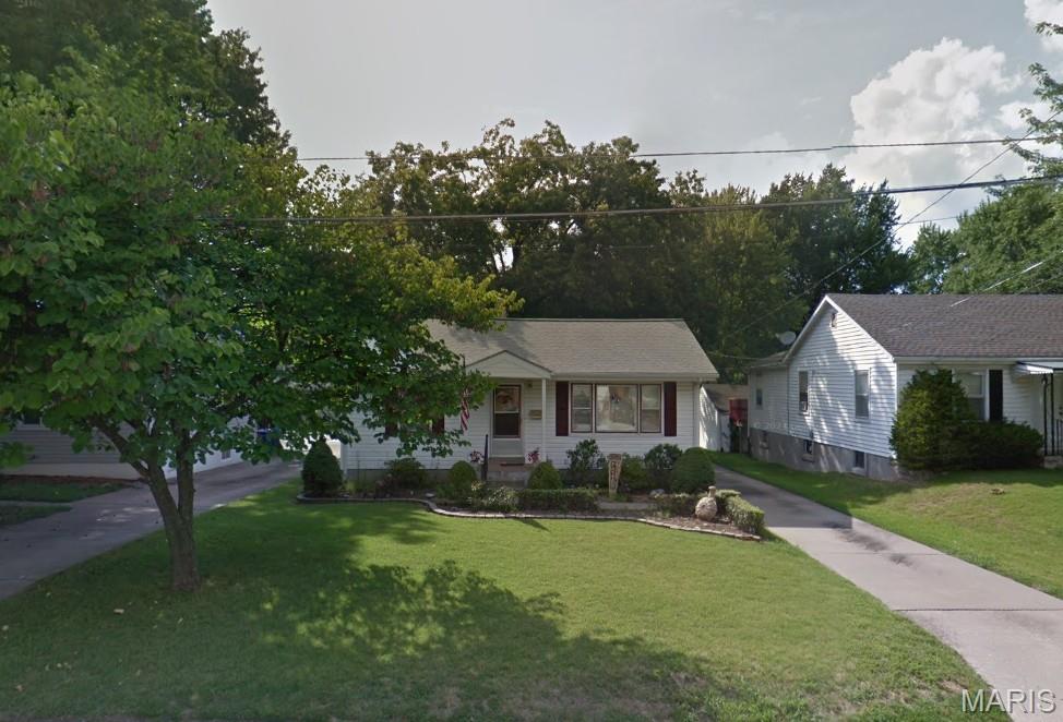 2 Bedroom 1 Bath Bungalow.