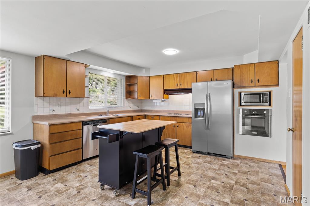 Oak Lake Estates - Residential Lease