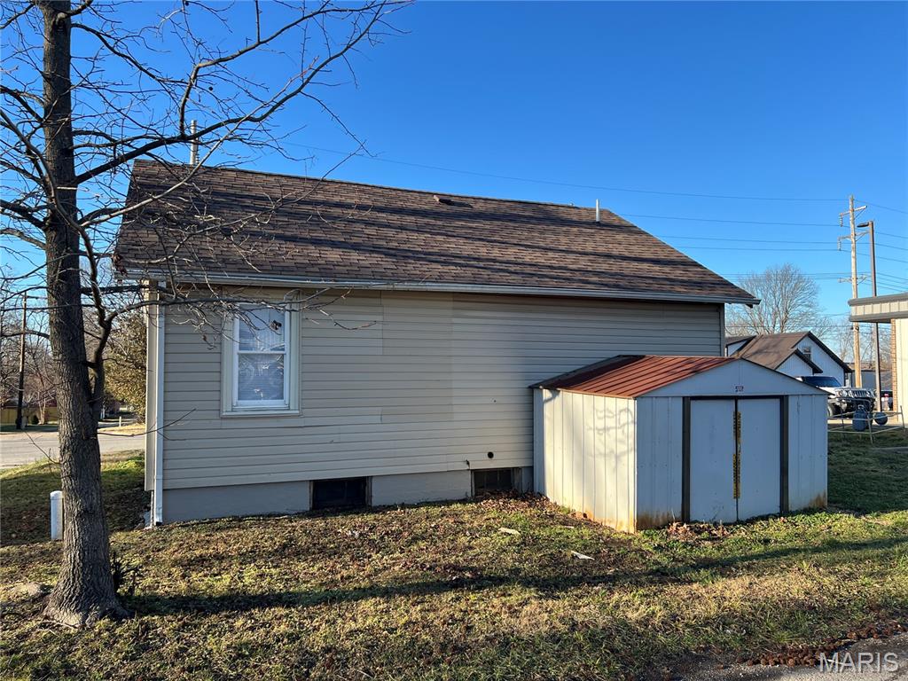 1ST R.R. BLOCK - Residential