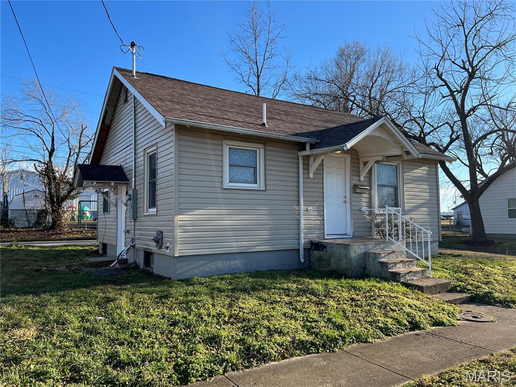 1ST R.R. BLOCK - Residential