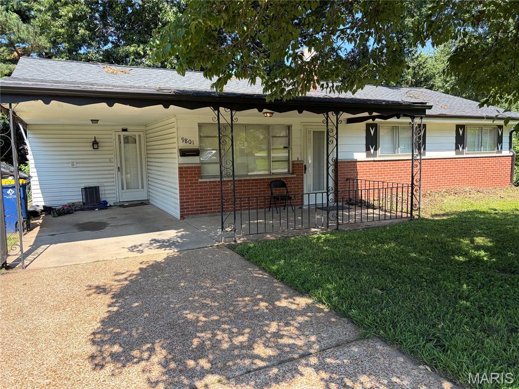 Great investment property in a great neighborhood. Ritenour Schools. Will be delivered vacant upon closing. Current lease expires September 30th.