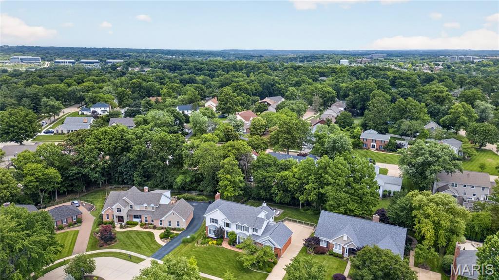 The Seasons At Schoettler 2 - Residential
