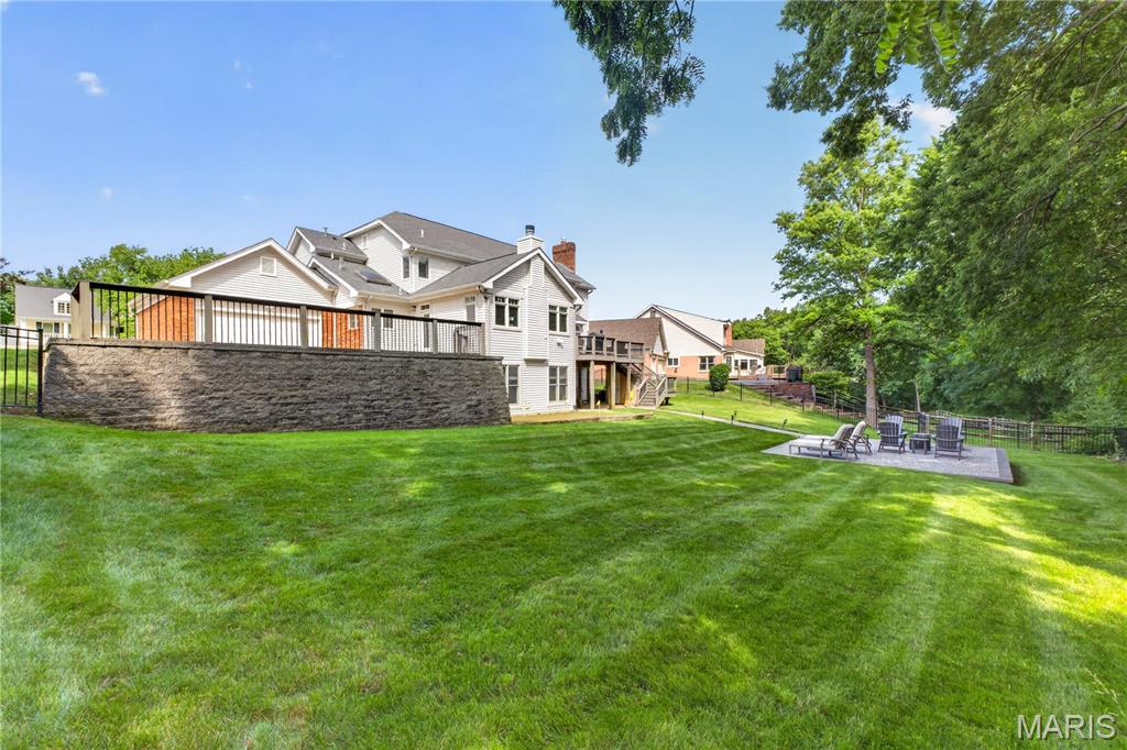 The Seasons At Schoettler 2 - Residential