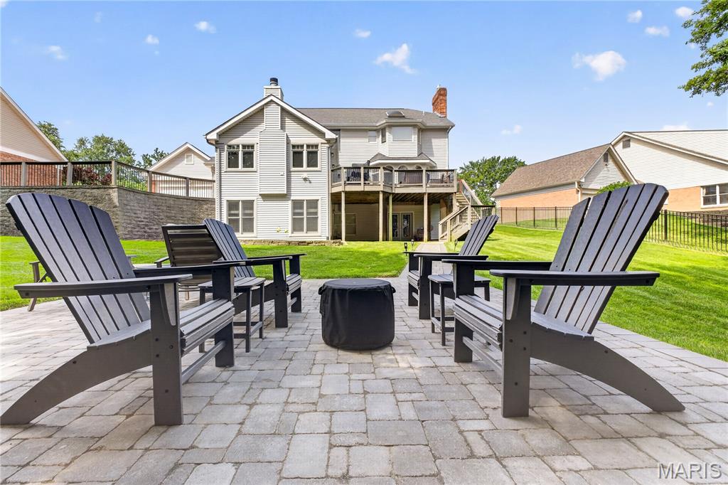 The Seasons At Schoettler 2 - Residential