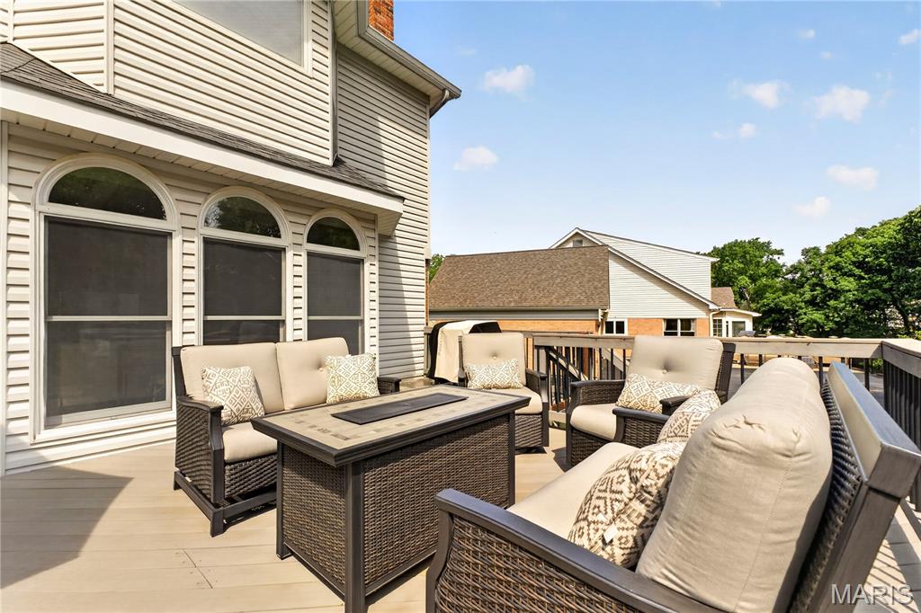The Seasons At Schoettler 2 - Residential