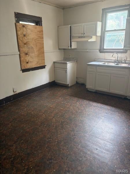 West Walnut Manor - Residential