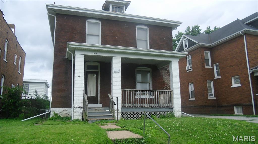 Great opportunity for investors or buyers looking to add their own touch! This fixer-upper features high ceilings, three nice-sized bedrooms, a 2-car detached garage, a decent-sized backyard, and a convenient location close to downtown. With plenty of potential and a layout ready for updates, this home is being sold as-is and offers a great chance to create value in a desirable area. Bring your vision and make this property your own!
