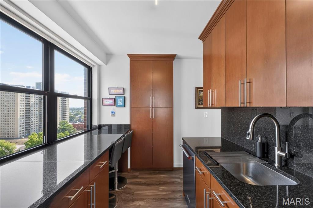 Executive House - Residential