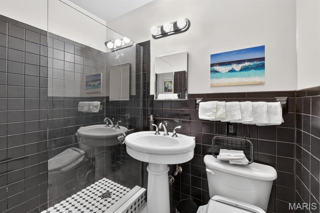 Executive House - Residential