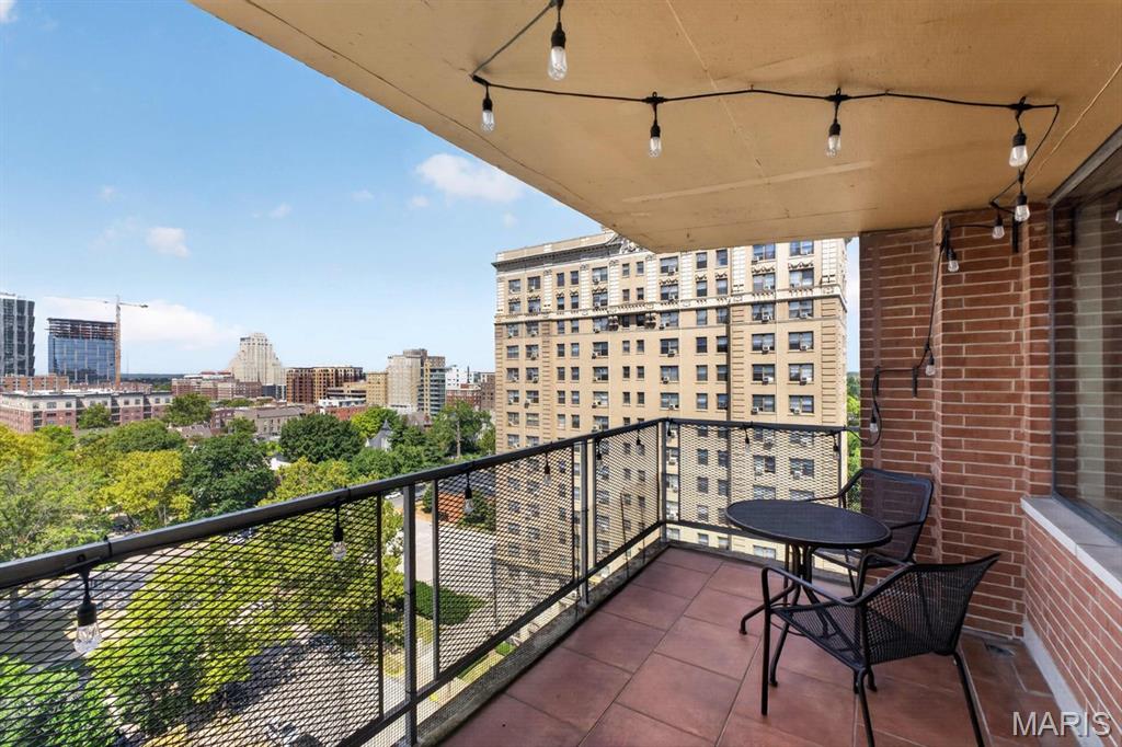 Executive House - Residential